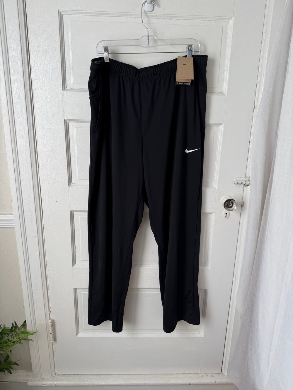 Nike Mens Black Totality Athletic Pants Dri Fit Drawstring Waist Pockets NWT 2XL
